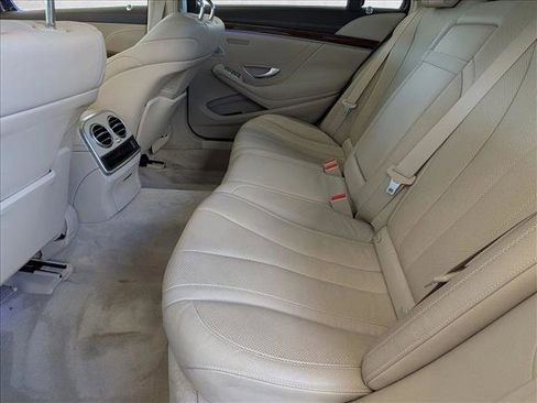 Used 2015 Mercedes-Benz S 550 Sedan image 18