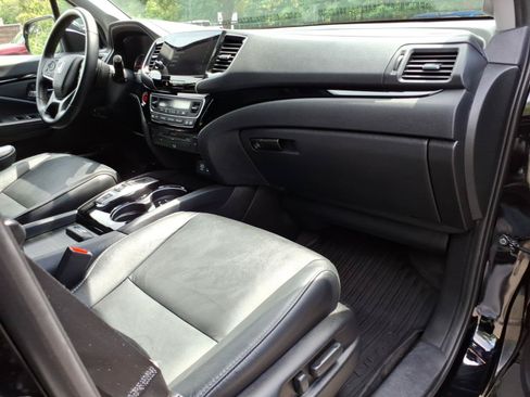 Used 2019 Honda Pilot Touring image 10