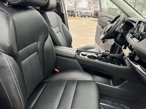 Used 2022 Nissan Rogue SL w/ SL Premium Package image 38