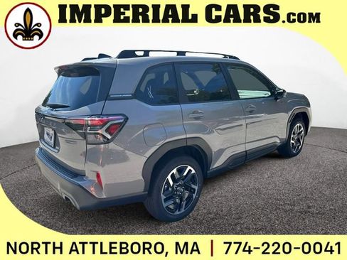 New 2025 Subaru Forester Premium image 8