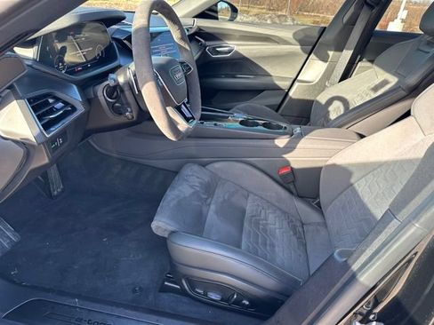 Used 2022 Audi e-tron GT Premium Plus w/ Performance Package AWD/4WD image 18