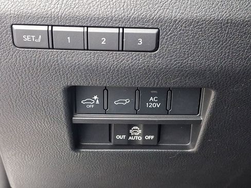 Used 2024 Lexus GX 550 w/ Accessory Package (2T) AWD/4WD image 25