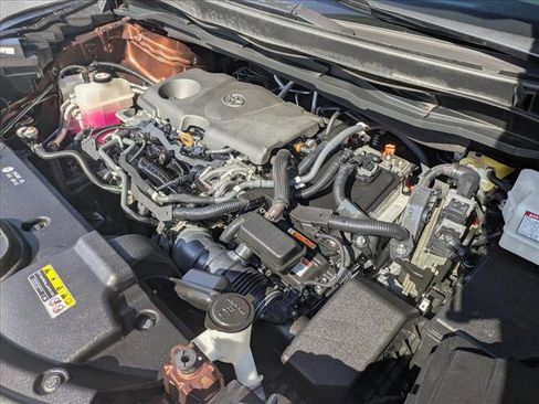 Used 2021 Toyota Sienna XLE image 21