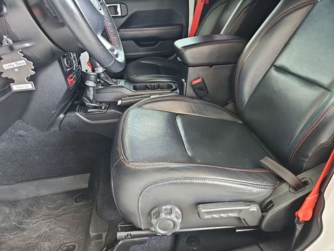 Used 2018 Jeep Wrangler Unlimited Rubicon AWD/4WD image 18