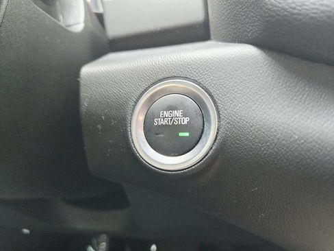 Used 2024 GMC Terrain SLE w/ Driver Convenience Package FWD image 31