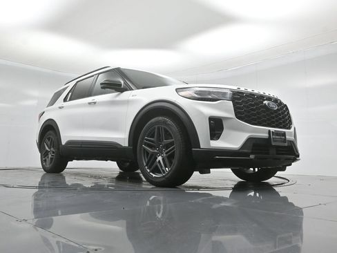 New 2026 Ford Explorer ST-Line RWD image 46