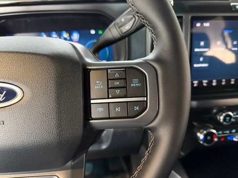 Used 2026 Ford F350 Lariat w/ Lariat Premium Package AWD/4WD image 19