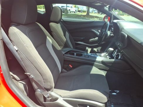 Certified 2023 Chevrolet Camaro LT RWD image 32
