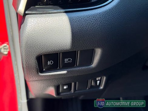Used 2019 Toyota C-HR Limited FWD image 21