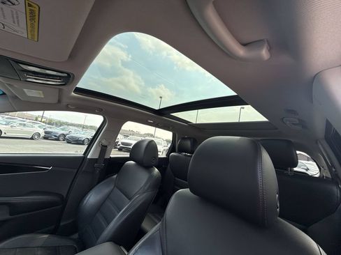 Used 2019 Kia Sorento EX FWD image 27