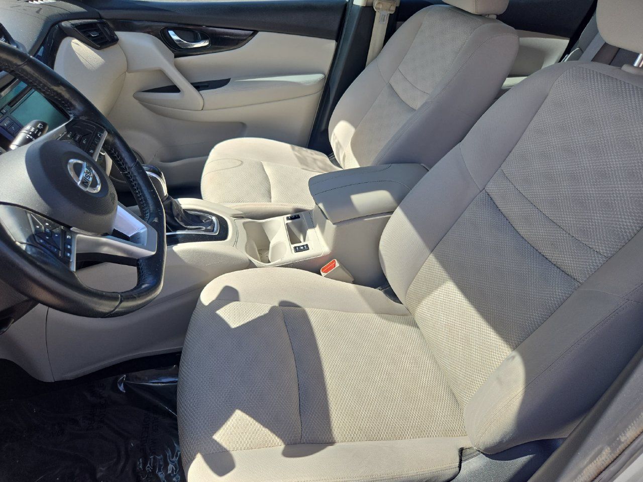 Used 2021 Nissan Rogue Sport SV FWD image 22