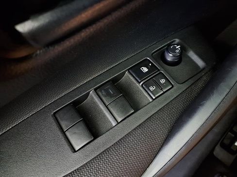 Used 2025 Toyota Corolla LE image 25