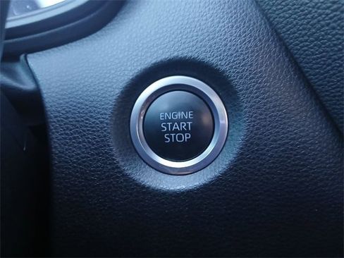 Certified 2024 Toyota Corolla SE image 21