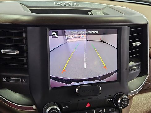 Used 2021 RAM 1500 Laramie AWD/4WD image 19