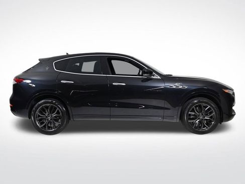 Used 2024 Maserati Levante GT Ultima image 6