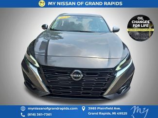 Used 2023 Nissan Altima 2.5 SV w/ SV Premium Package AWD/4WD video 3