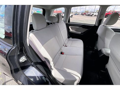 Used 2015 Subaru Forester 2.5i w/ Alloy Wheel Package AWD/4WD image 28