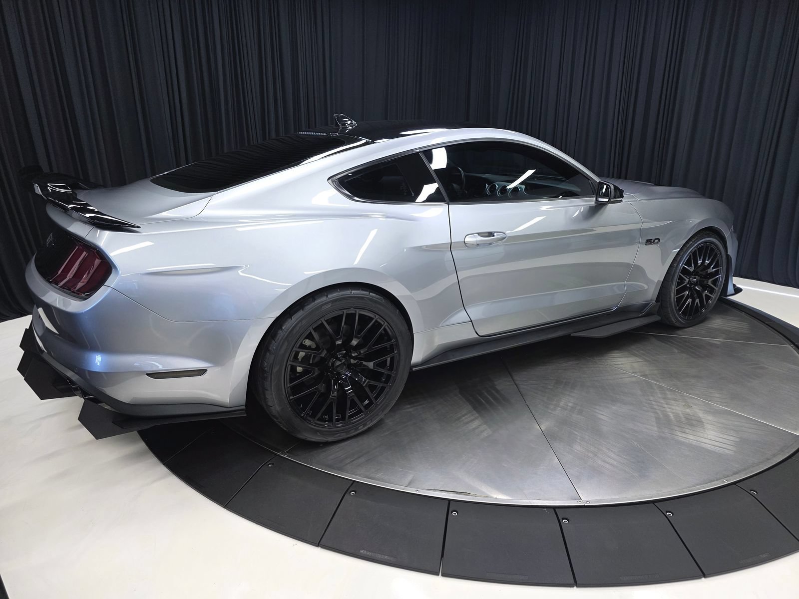 Used 2023 Ford Mustang GT Premium w/ Equipment Group 401A RWD image 14