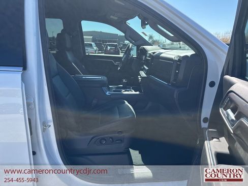 Used 2022 GMC Sierra 1500 SLT w/ SLT Convenience Package AWD/4WD image 12