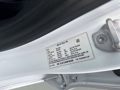 Used 2021 Tesla Model 3 Standard Range Plus image 38