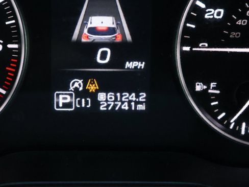 Used 2024 Subaru Crosstrek 2.0i Premium image 31