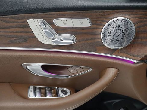 Used 2017 Mercedes-Benz E 300 4MATIC image 11