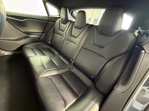 Used 2020 Tesla Model S Long Range image 13