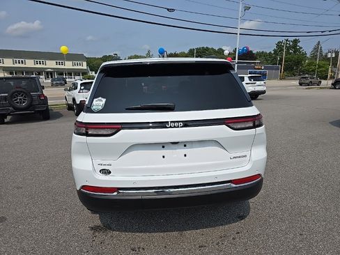 Certified 2025 Jeep Grand Cherokee Laredo X image 6