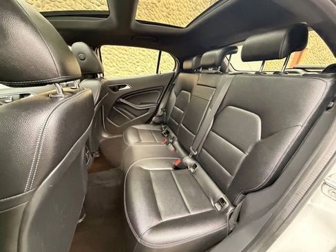 Used 2019 Mercedes-Benz GLA 250 4MATIC image 26