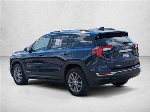 Used 2023 GMC Terrain SLT image 8