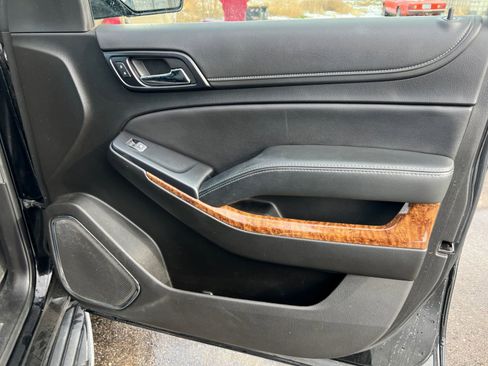 Used 2019 Chevrolet Suburban Premier image 17