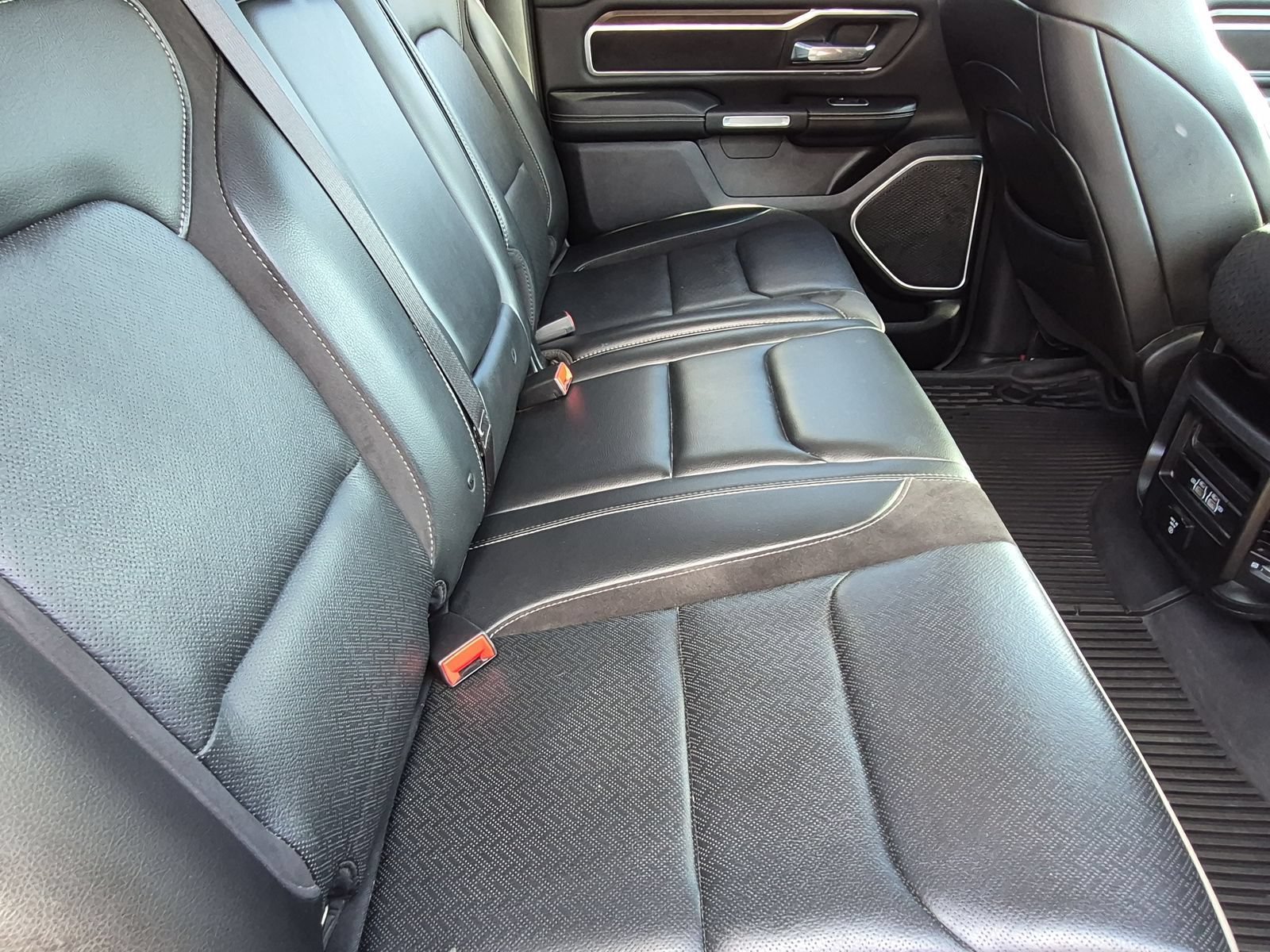 Used 2021 RAM 1500 Laramie AWD/4WD image 20