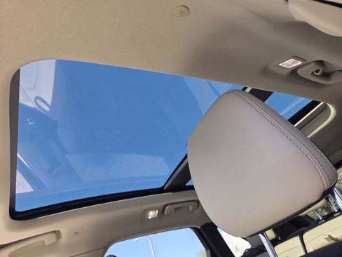 Used 2020 Ford Escape Titanium w/ Titanium Premium Package 2.0 image 20