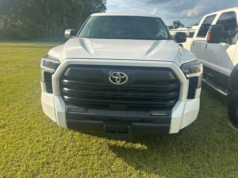Used 2022 Toyota Tundra SR5 w/ Convenience Package RWD image 13