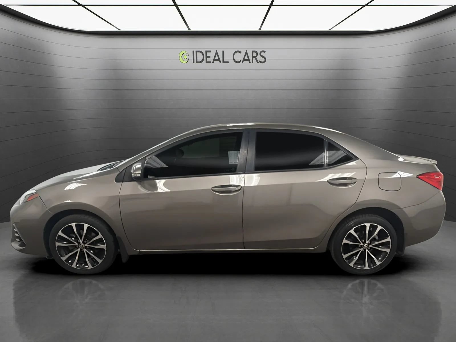 Used 2017 Toyota Corolla SE w/ Carpet Mat Package (TMS) FWD image 8