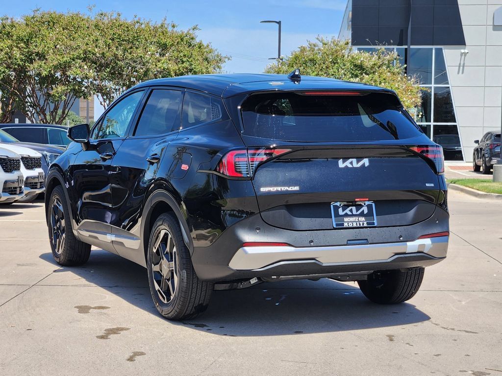 New 2027 Kia Sportage S FWD image 3