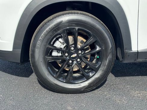 Used 2025 Chevrolet Trax LT w/ Driver Confidence Package image 11