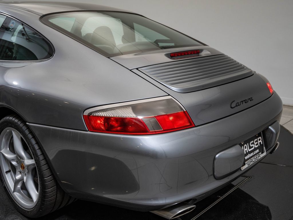 Used 2002 Porsche 911 Carrera RWD image 20
