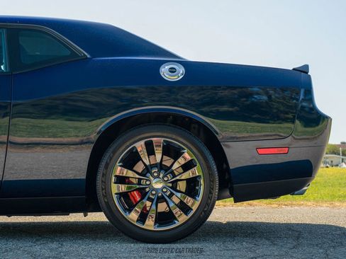 Used 2013 Dodge Challenger SRT8 w/ Harman Kardon Audio Group RWD image 5