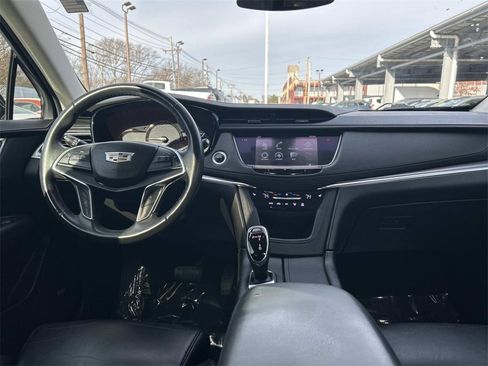 Used 2017 Cadillac XT5 Luxury image 15