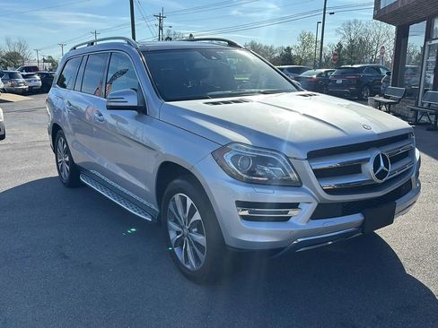 Used 2015 Mercedes-Benz GL 450 4MATIC image 22