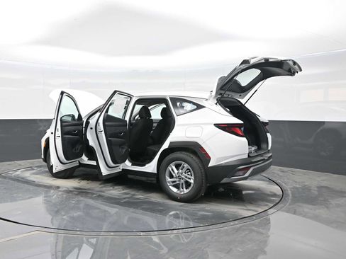 New 2026 Hyundai Tucson SE image 32