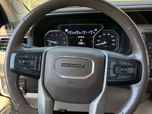 Used 2021 GMC Yukon Denali AWD/4WD image 17