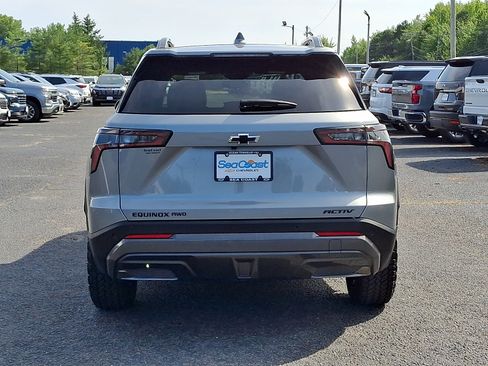Used 2025 Chevrolet Equinox ACTIV AWD/4WD image 6