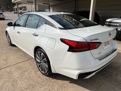 Used 2023 Nissan Altima 2.5 SL image 5