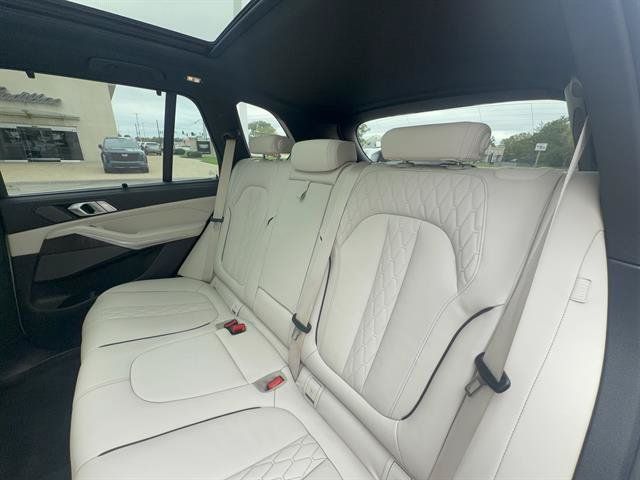 Used 2024 BMW X5 xDrive50e w/ Executive Package AWD/4WD image 29