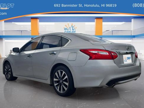 Used 2017 Nissan Altima 2.5 SL w/ 2.5 Technology Package FWD image 8