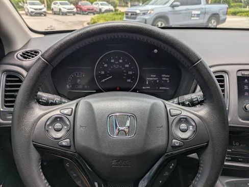 Certified 2021 Honda HR-V EX-L image 23