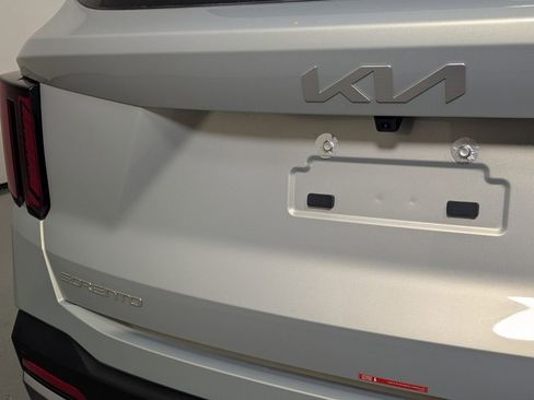 New 2026 Kia Sorento S w/ S Panoramic Sunroof Package image 8