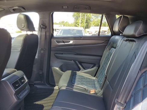 Used 2026 Volkswagen Atlas Cross Sport SEL Premium R-Line AWD/4WD image 16